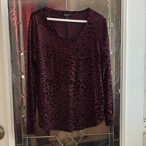 Simply Vera Burgundy Scoop Neck Velvet Textured Leopard Print L/S Top sz L